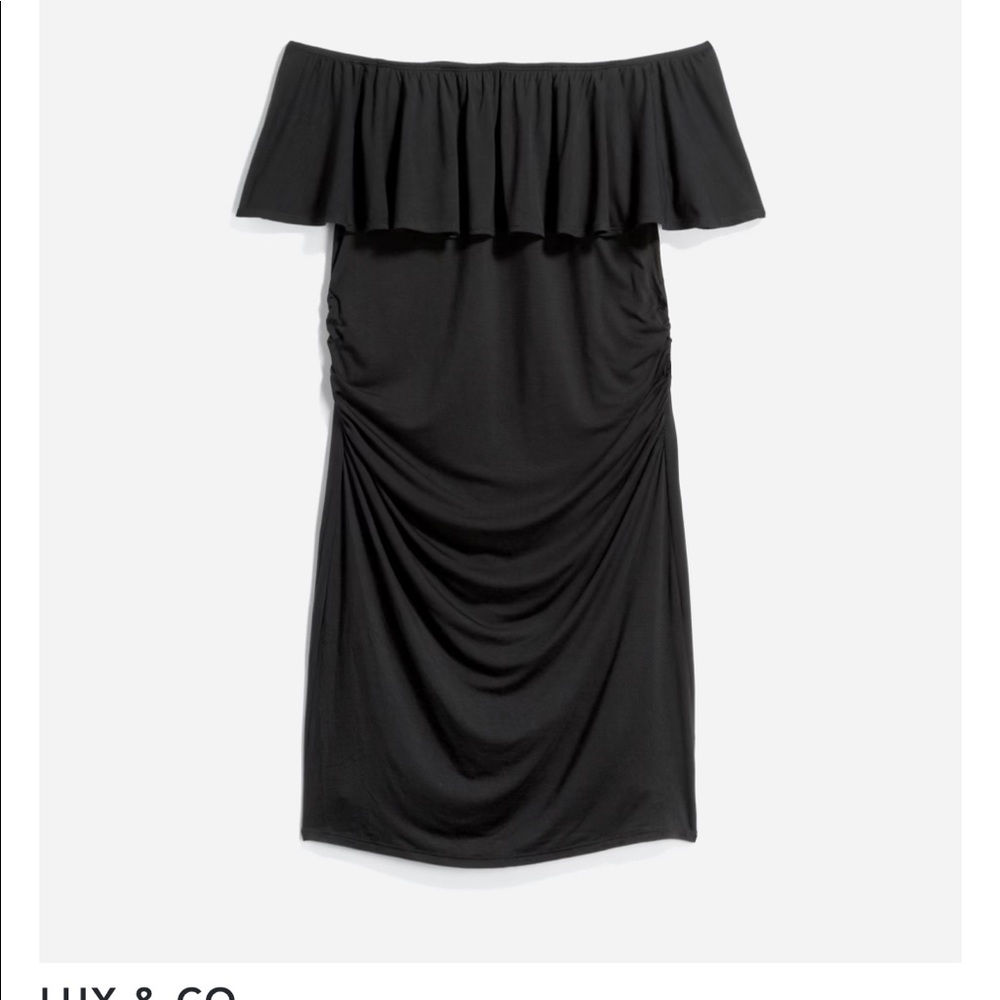Black on/off shoulder knit maternity dress